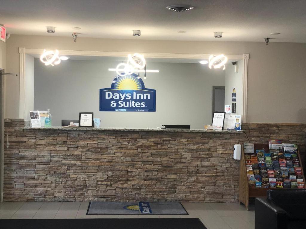 Days Inn & Suites By Wyndham Romeoville Dış mekan fotoğraf