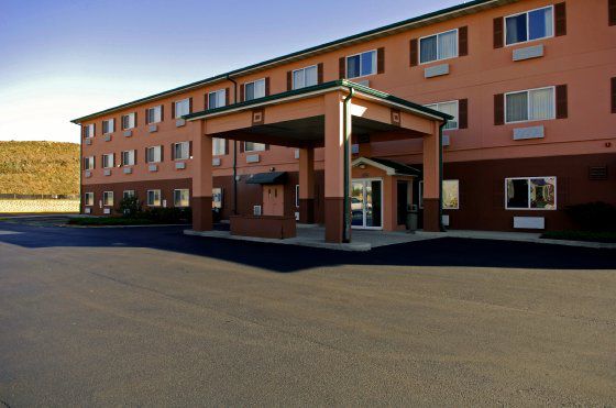 Days Inn & Suites By Wyndham Romeoville Dış mekan fotoğraf